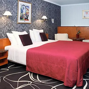 4* Hotel International